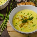 Květáková polévka s kurkumou