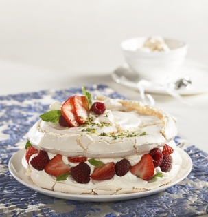 Nebeský bezé dort s ovocem