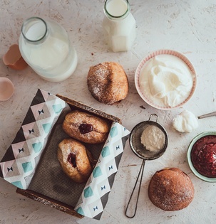 Koblížky plněné marmeládou