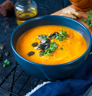 Dýňová polévka vylepšená jablkem a zázvorem